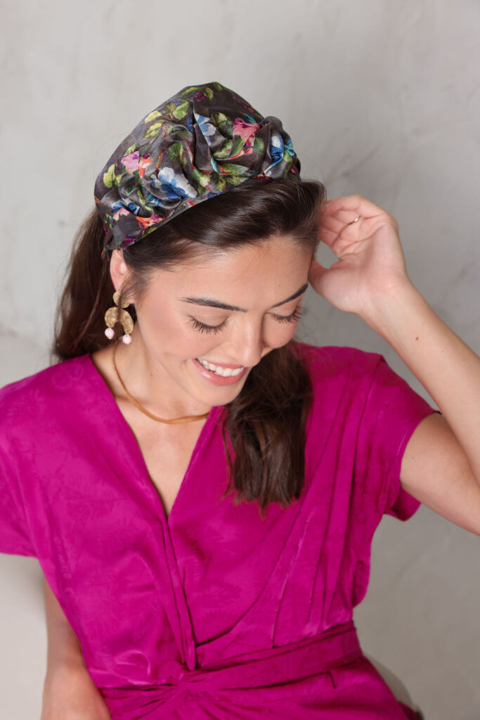 סרט לשיער – 'סלבדור' – אפור מבריק (3)