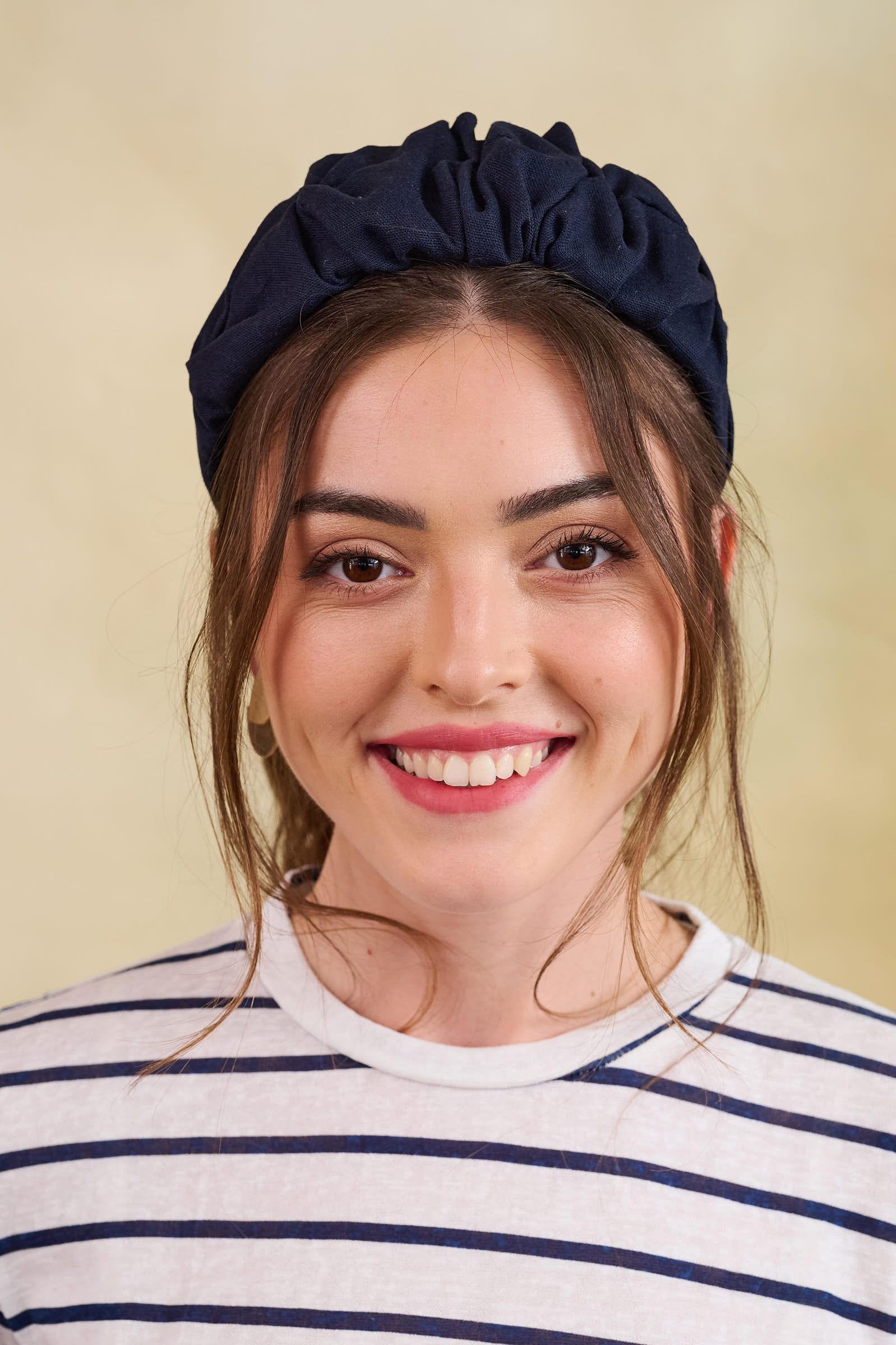 קשת לשיער – 'לוטוס' – נייבי (2)