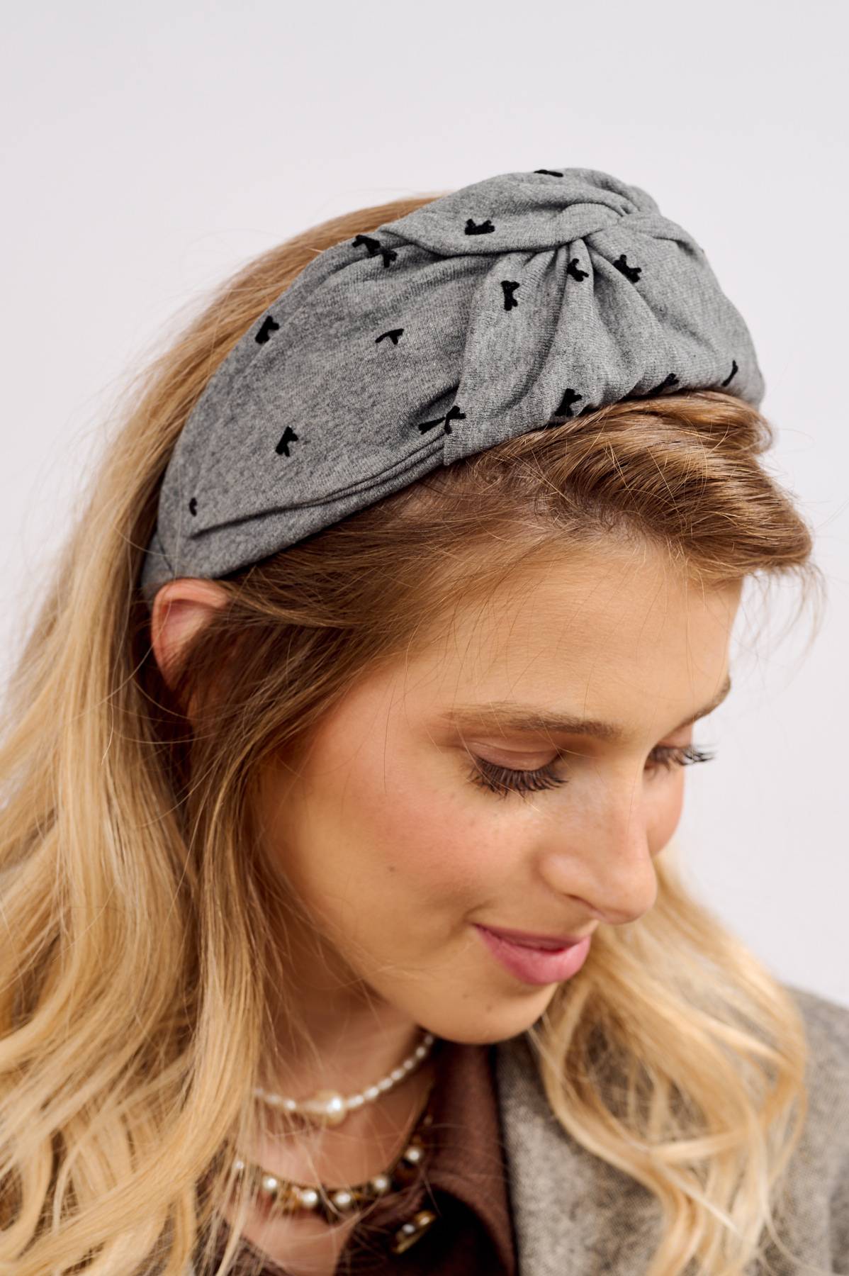 קשת לשיער – 'אספרסו' – אפור מגורד (2)